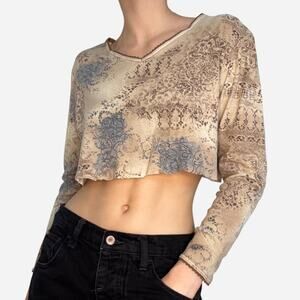 Cropped long sleeve boho indie graphic printed tan brown blue long sleeve top